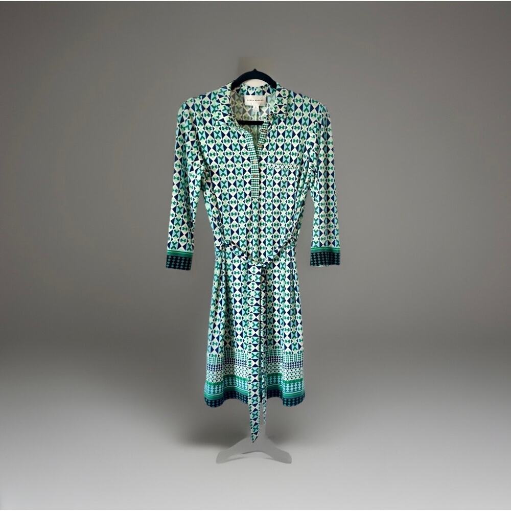 Donna Morgan Geometric Print Dress – Size 8 – Belted Shirt Dress